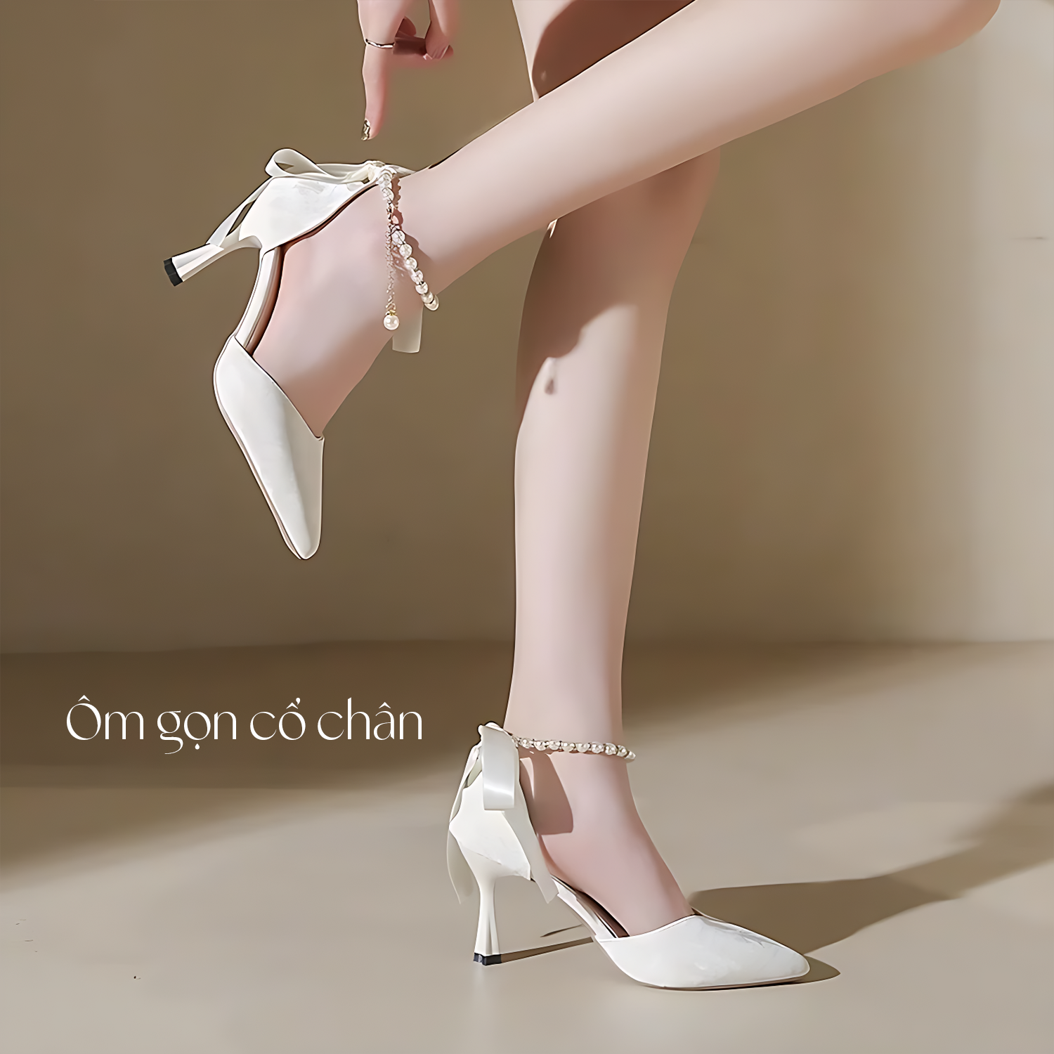 Giày cao gót lắc ngọc trai tiểu thư